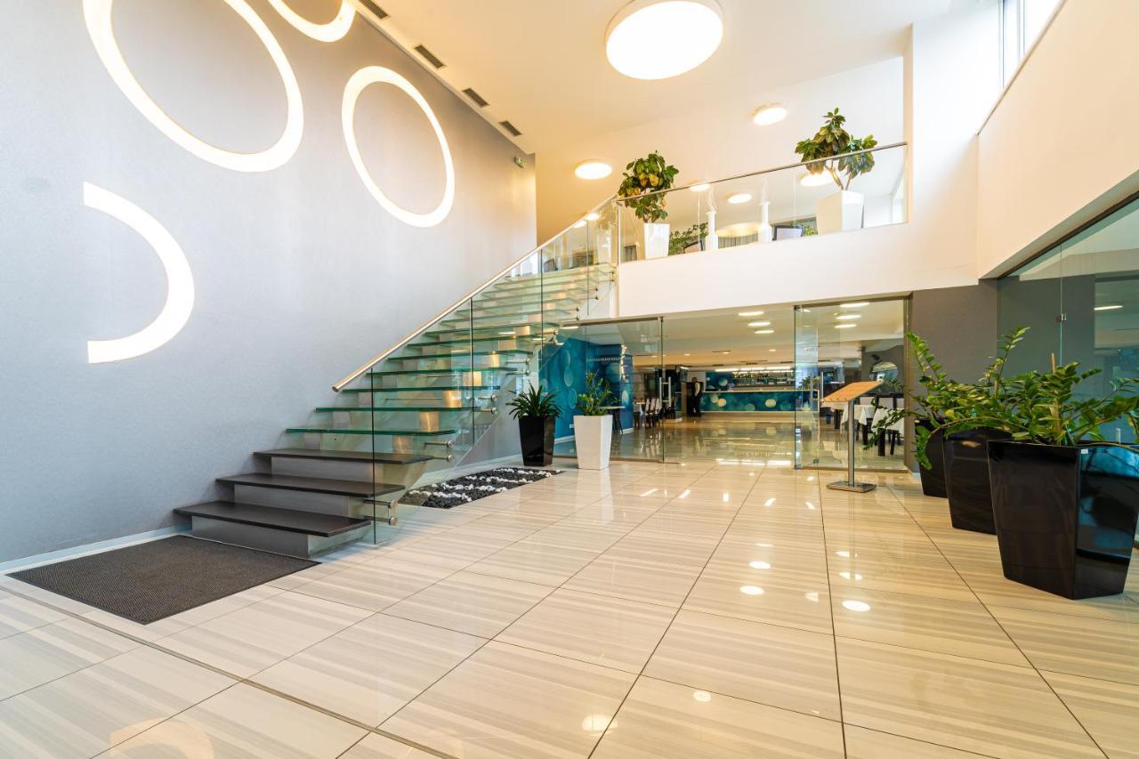 Hotel Ali Baba Humenné Екстериор снимка
