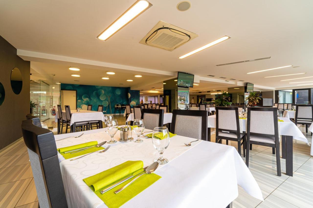 Hotel Ali Baba Humenné Екстериор снимка